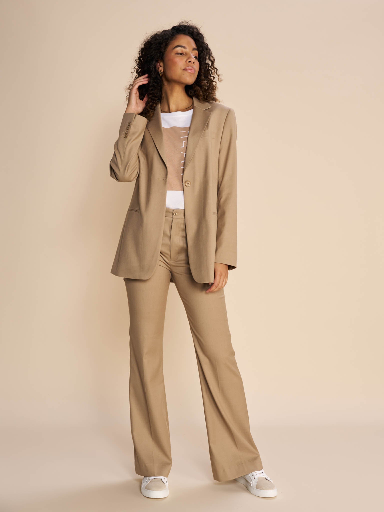 Modelshot / Cinnamon Swirl / Detail